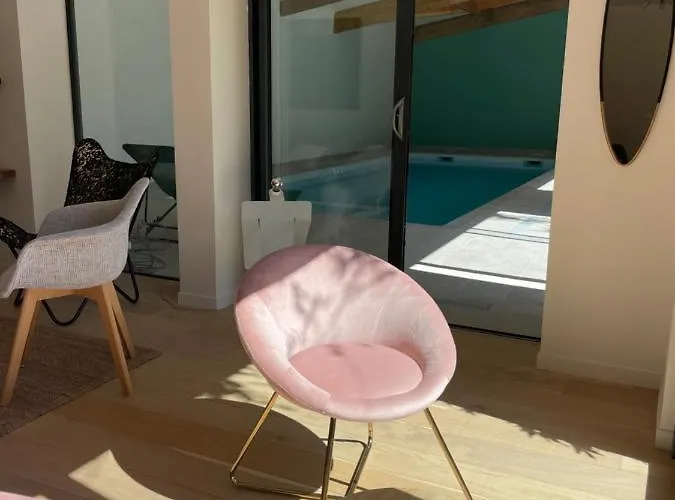 Βίλα La Luciole Piscine Interieure