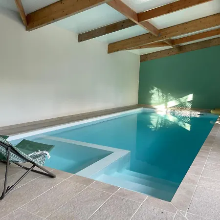 La Luciole Piscine Interieure